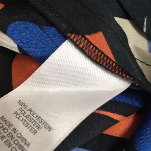 Nine West sleeveless, Multicolored Top. Size 4 - Picture 9 of 10